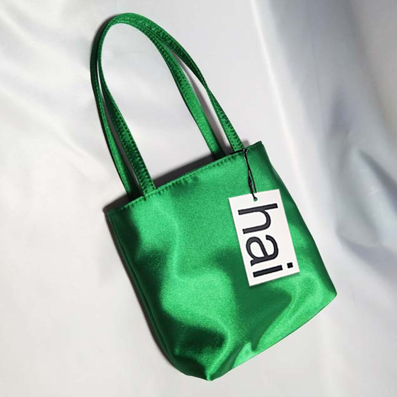 Tas Tangan Persegi Sutra Tas C - Interior Design High End ulasan dan harga